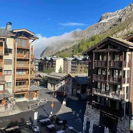 アパート 3 Bedroom With Balcony Val-dʼIsère