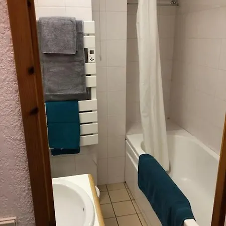 3 Bedroom With Balcony Апартаменты *
